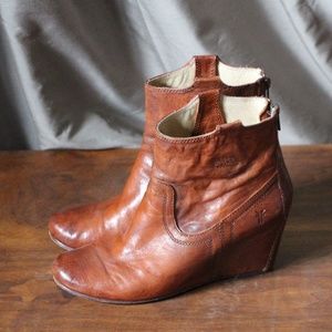 Frye Carson Wrapped Leather Wedge Ankle Bootie